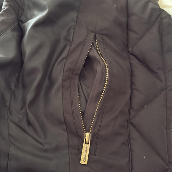 CALVIN KLEIN POFFER VEST - Picture 6 of 12